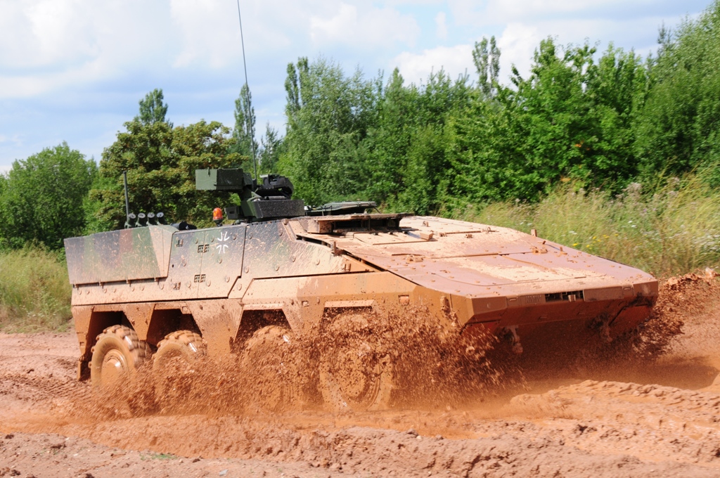 ARTEC-Armoured-Personnel-Carrier-08
